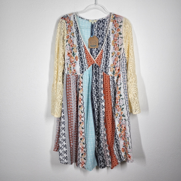 Kori Dresses & Skirts - KORI BABY DOLL LACE SLEEVE DRESS